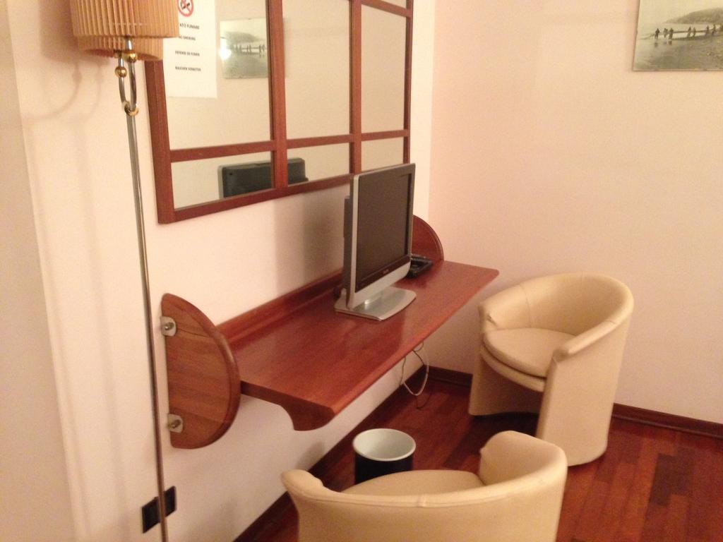Hotel Sirenella Mele Room photo